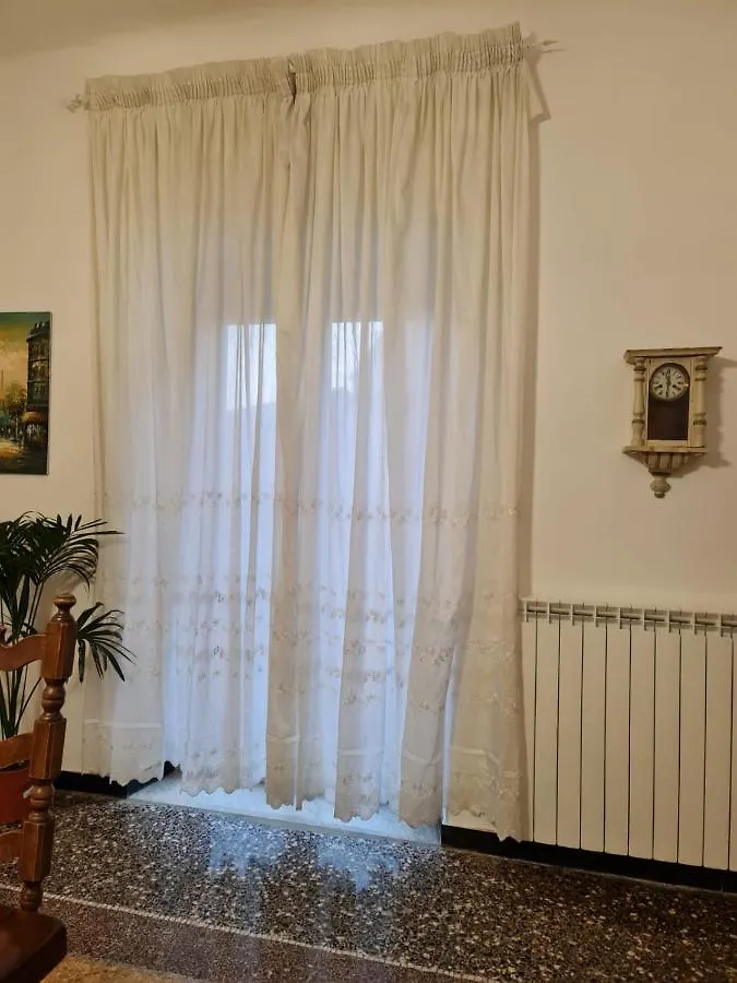 Wow Home 2 - 175 Mq - Posteggio Privato - Davanti Porto Traghetti - Fino A 10 Posti Letto - Balcone Genoa