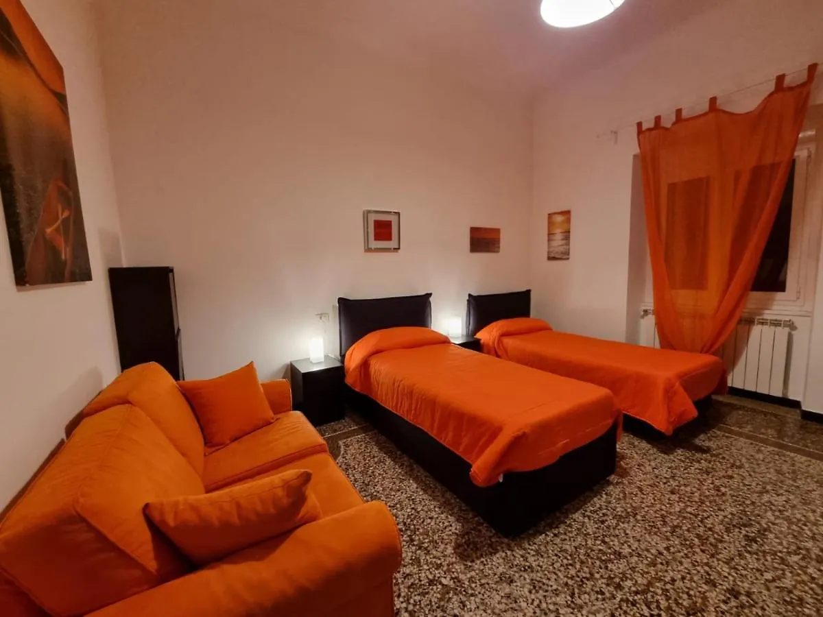 Wow Home 2 - 175 Mq - Posteggio Privato - Davanti Porto Traghetti - Fino A 10 Posti Letto - Balcone Genoa