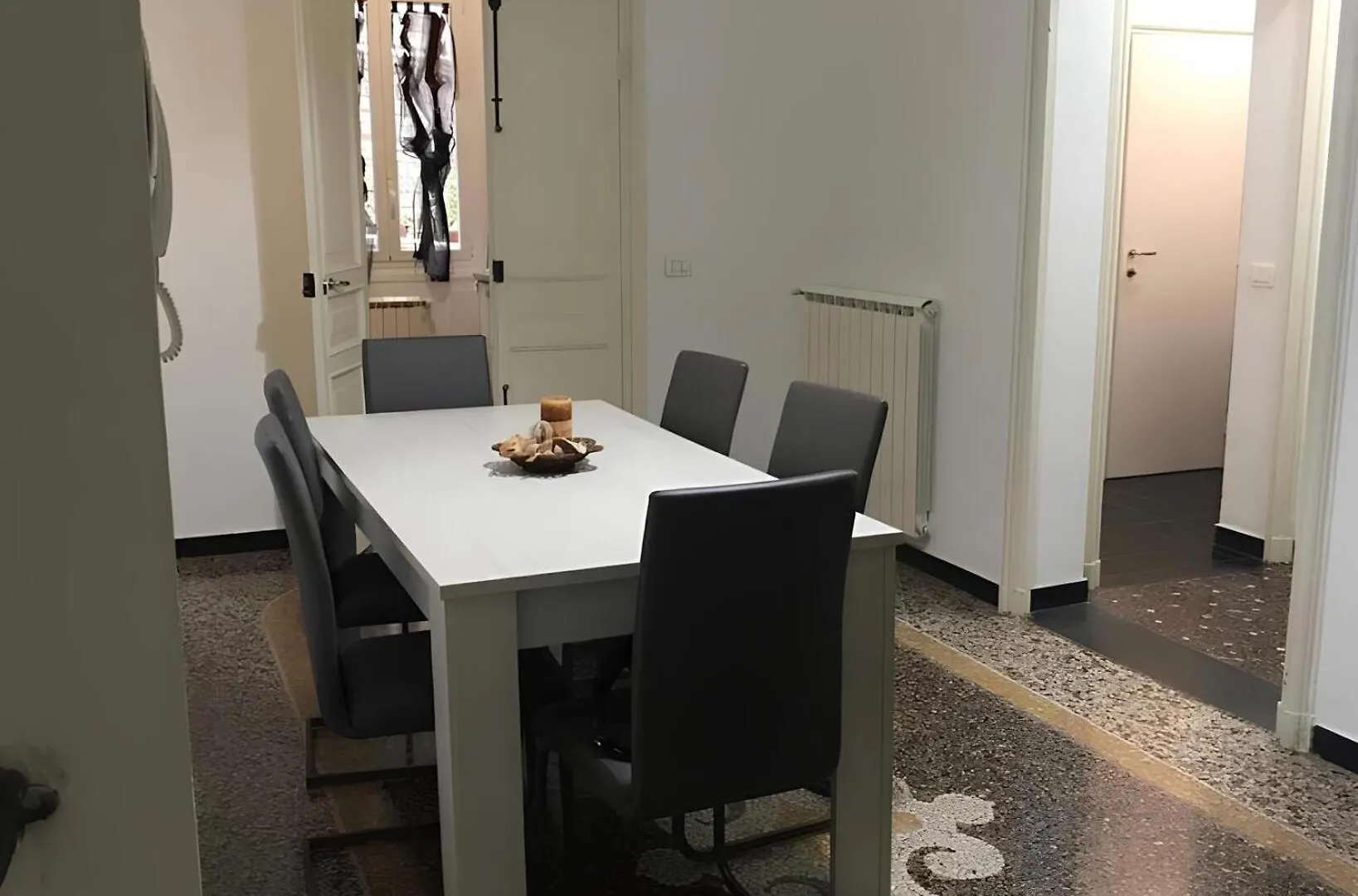 Wow Home 2 - 175 Mq - Posteggio Privato - Davanti Porto Traghetti - Fino A 10 Posti Letto - Balcone Genoa 0*,
