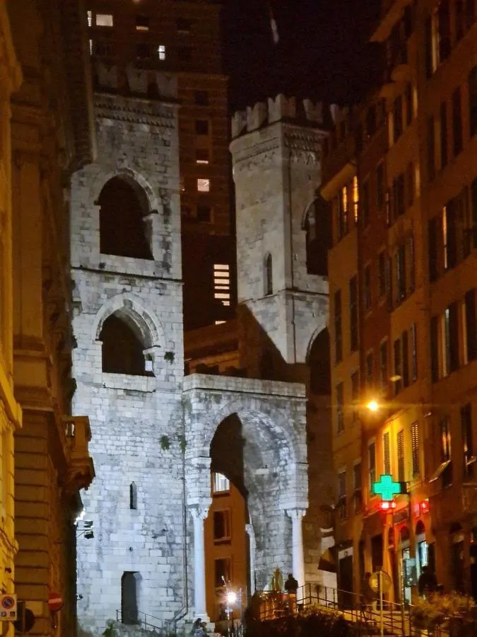 Wow Home 2 - 175 Mq - Posteggio Privato - Davanti Porto Traghetti - Fino A 10 Posti Letto - Balcone Janov Apartmán