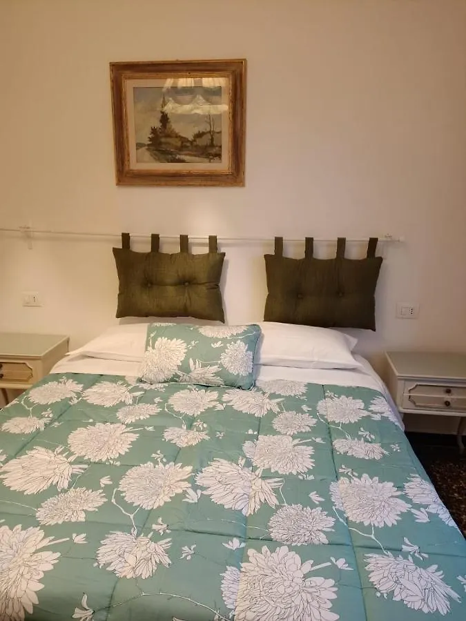 Wow Home 2 - 175 Mq - Posteggio Privato - Davanti Porto Traghetti - Fino A 10 Posti Letto - Balcone Janov